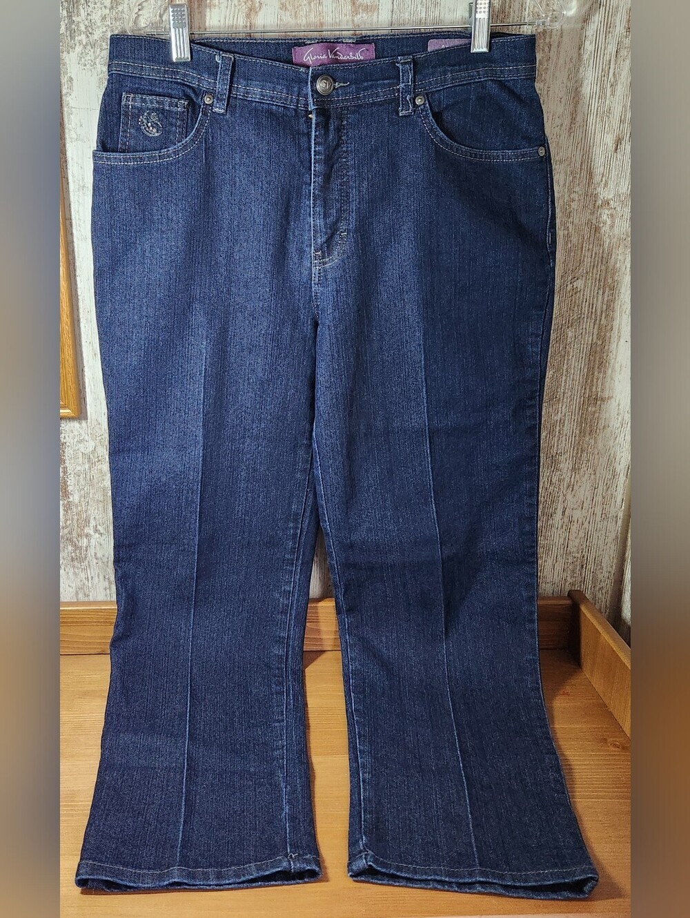 Gloria Vanderbilt Women's Dark Blue Straight Leg Amanda Jeans Embellished Pocket